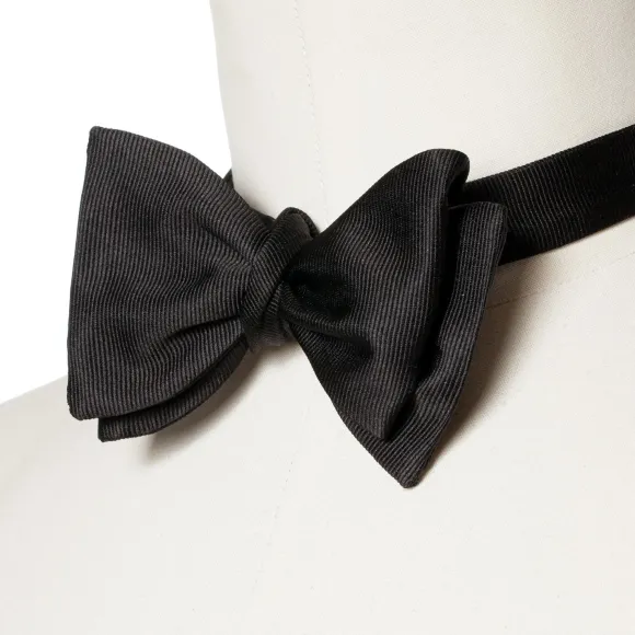 Black Bow Tie Made Of Pure Silk