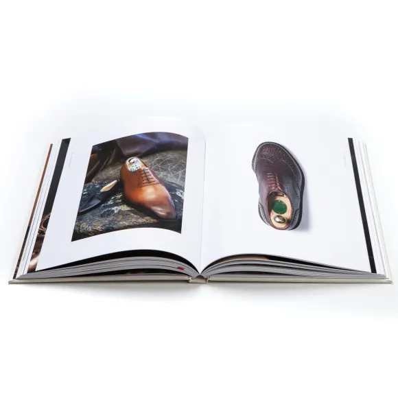 Book - Master Shoemakers By Gary Tok