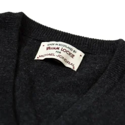 Jumper "Oxton Vee" Made From Fine Scottish 1 Ply Cashmere