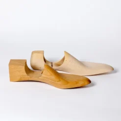 Shoetree Handcrafted Shoe Stretcher Hollowed Design