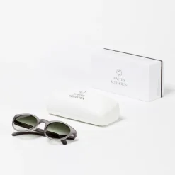 Sunglasses In Foggy Gray "Voyage Voyage"