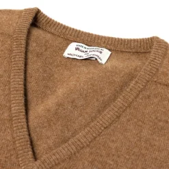 Sweater "Leven Vee" Made Of Geloong Lambswool - 2 Ply
